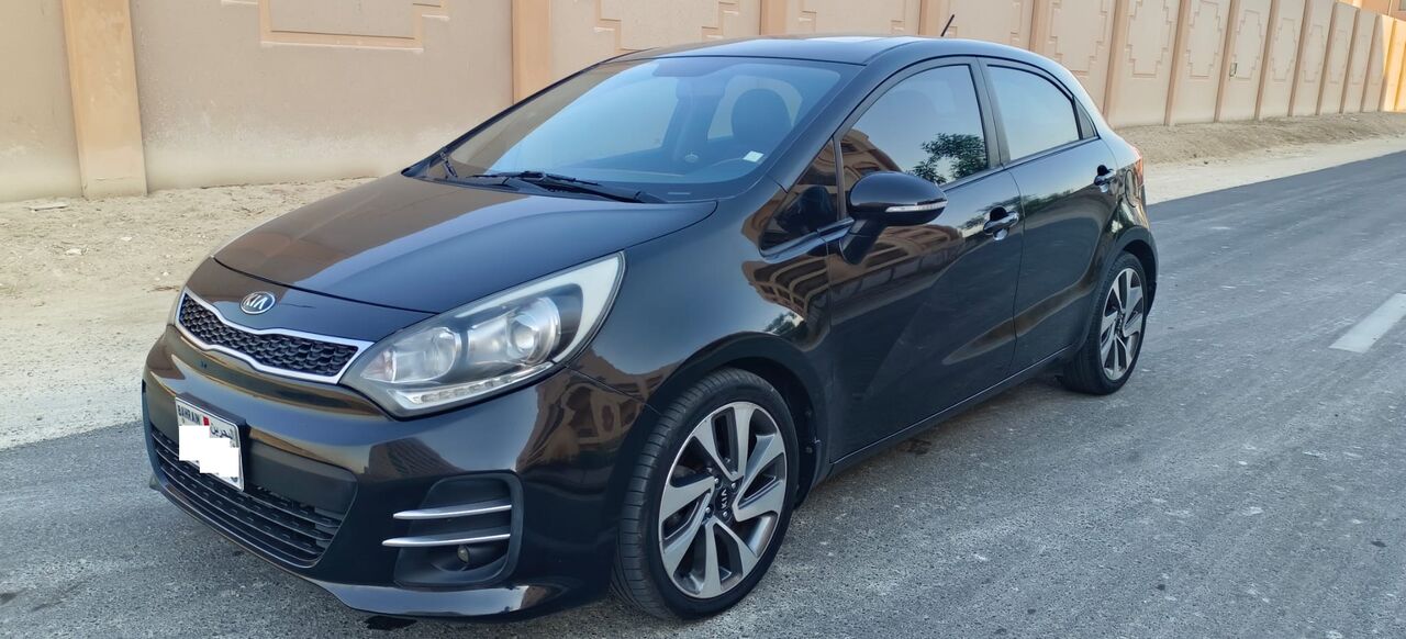 Bhd 2200, Kia Rio Hatchback - Full Option !, 2016, Automatic, 142500 Km, Alloy Wheels, Sun-roof, Key-less Entry, Push Start... Clean Cute Car..